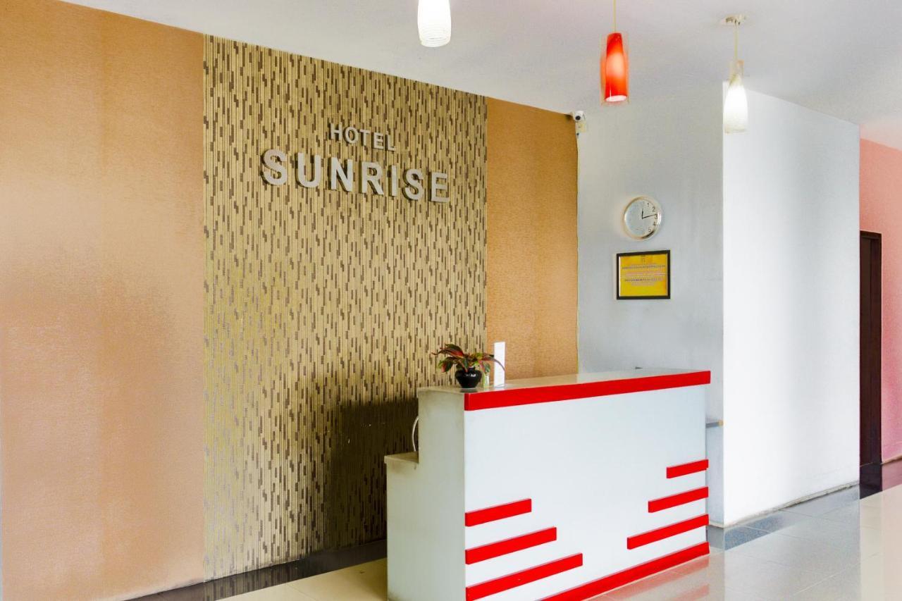 Oyo 3343 Sunrise Hotel Banjarbaru Ngoại thất bức ảnh