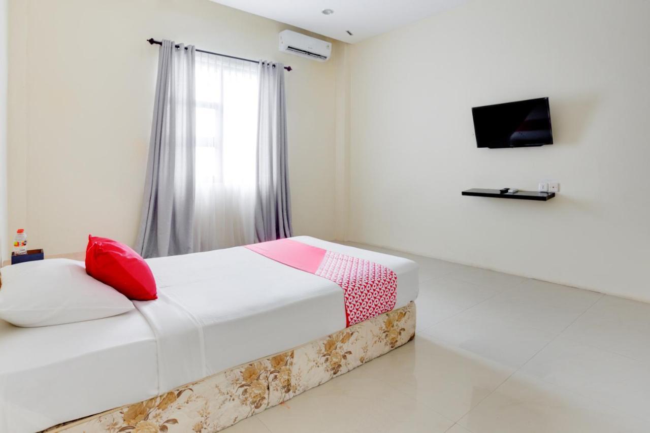 Oyo 3343 Sunrise Hotel Banjarbaru Ngoại thất bức ảnh