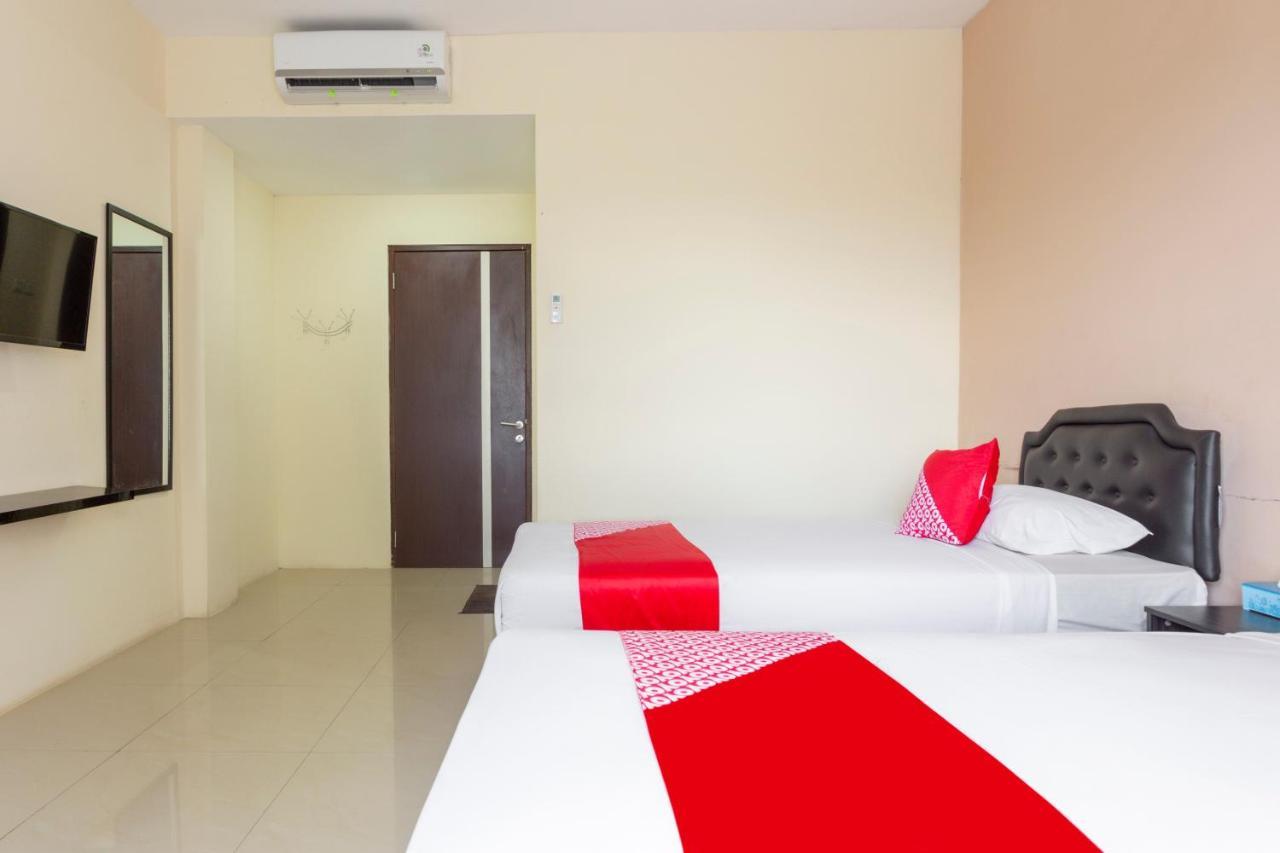 Oyo 3343 Sunrise Hotel Banjarbaru Ngoại thất bức ảnh