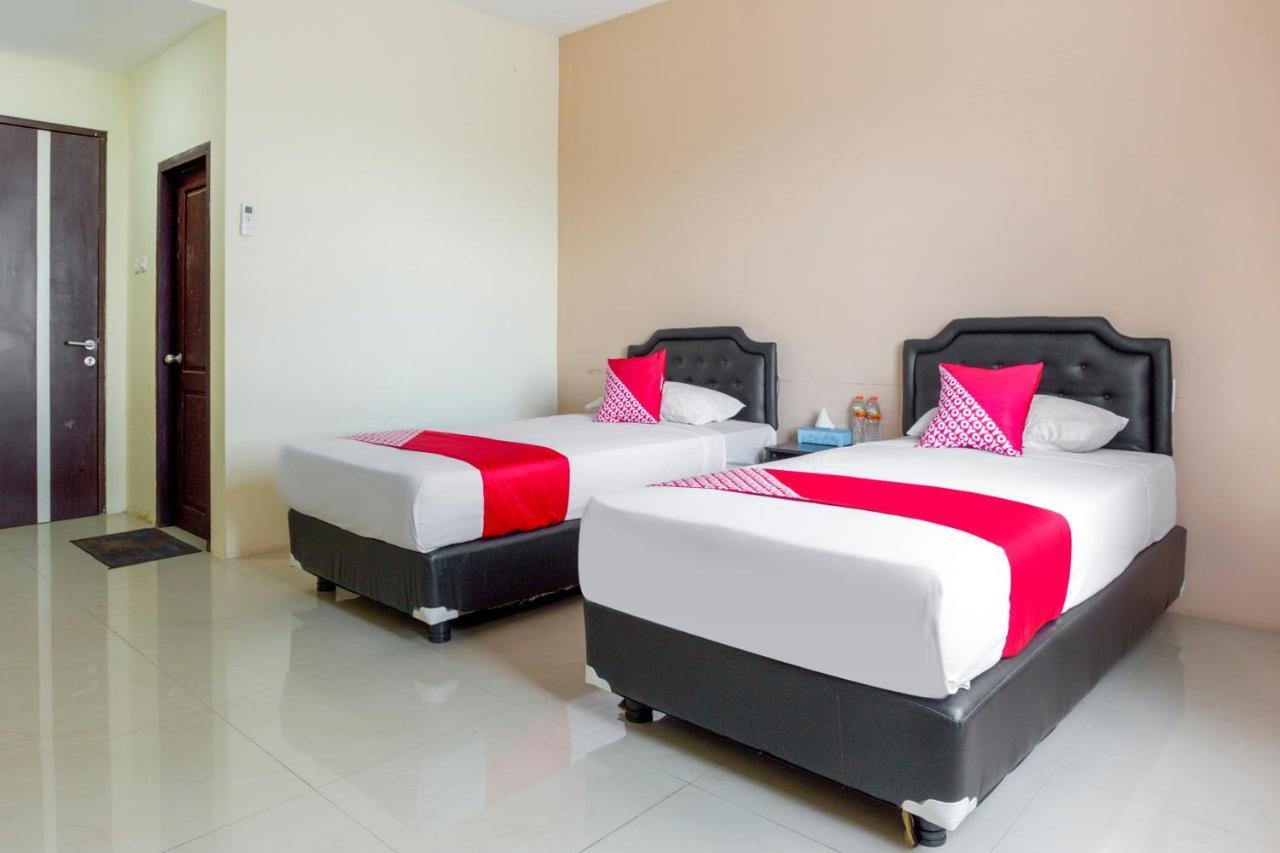 Oyo 3343 Sunrise Hotel Banjarbaru Ngoại thất bức ảnh