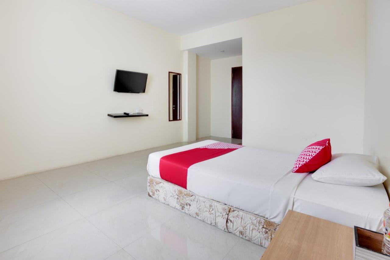 Oyo 3343 Sunrise Hotel Banjarbaru Ngoại thất bức ảnh